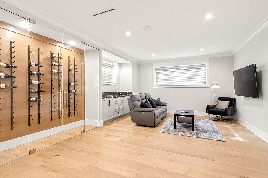 4089 W 19th Avenue Vancouver, BC - 27