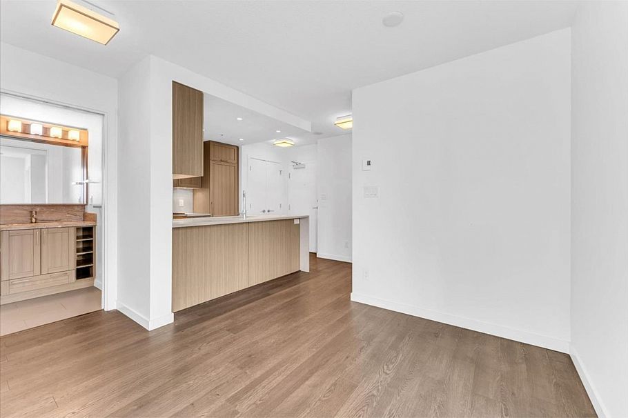 2502 5665 Boundary Road Vancouver, BC - 8