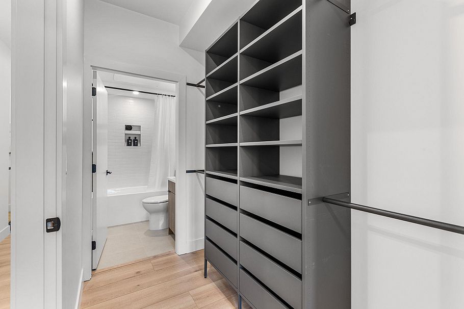 2632 Ward Street Vancouver, BC - 20