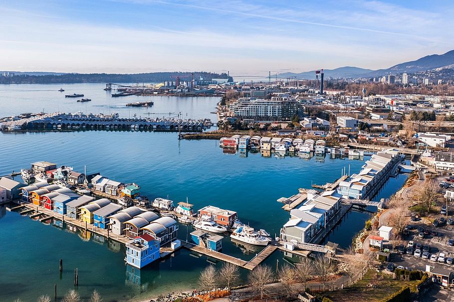 JNW04 415 Esplanade W North Vancouver, BC - 34