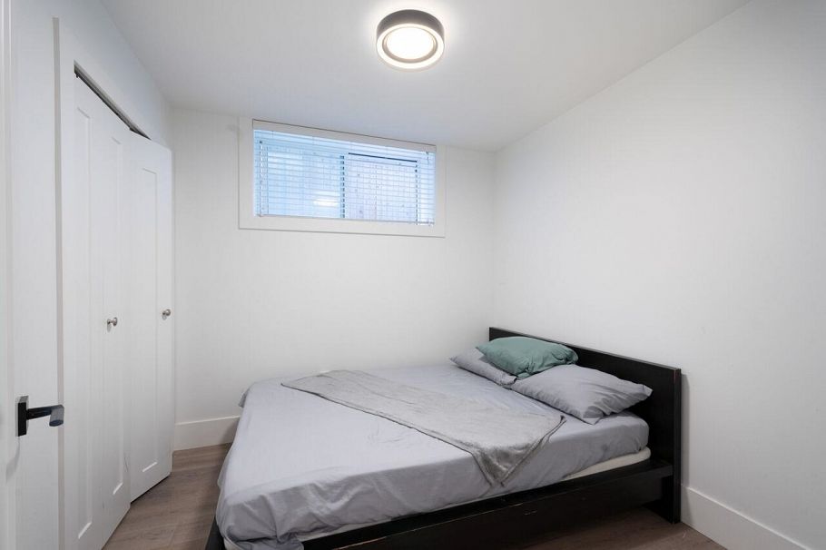 2765 E 27th Avenue Vancouver, BC - 35