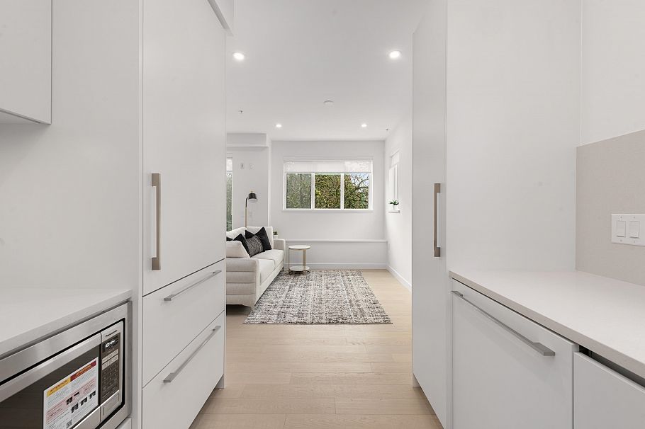 807 W 33rd Avenue Vancouver, BC - 16