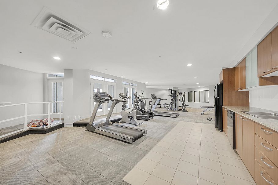 415 4028 Knight Street Vancouver, BC - 32