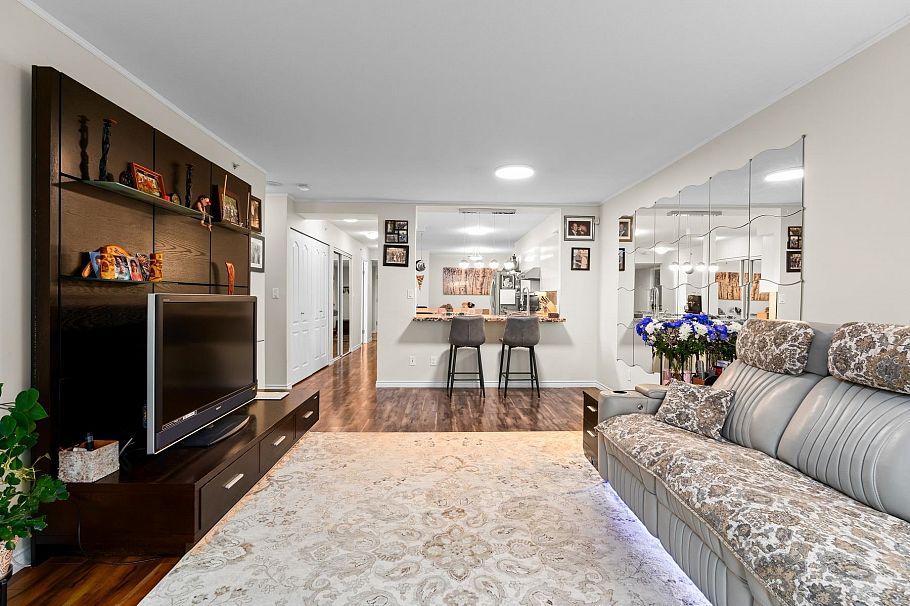 303 1488 Hornby Street Vancouver, BC - 11