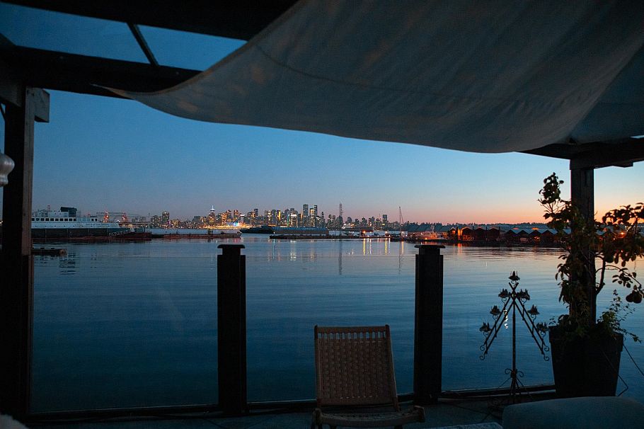 A27 415 W Esplanade Avenue North Vancouver, BC - 37