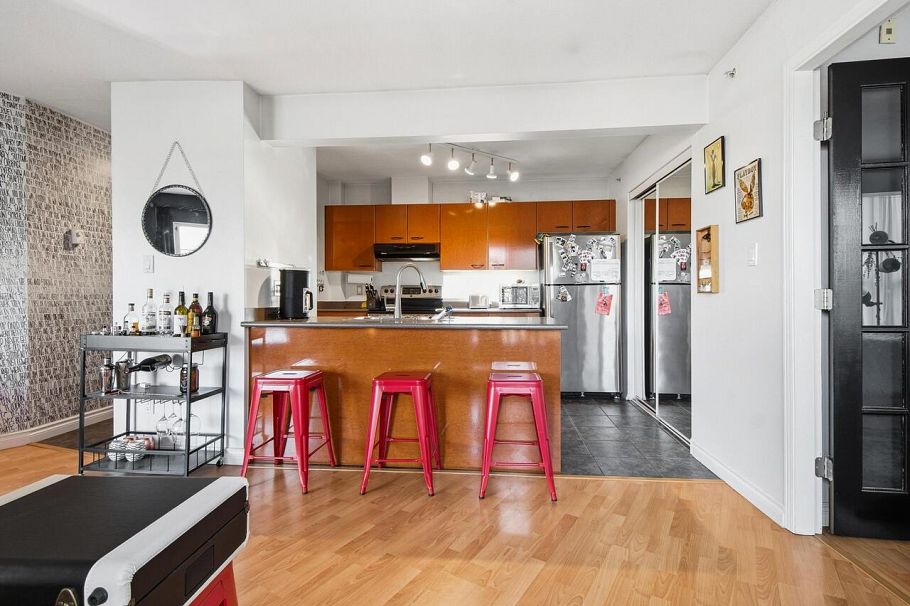 404 1688 E 8th Avenue Vancouver, BC - 9