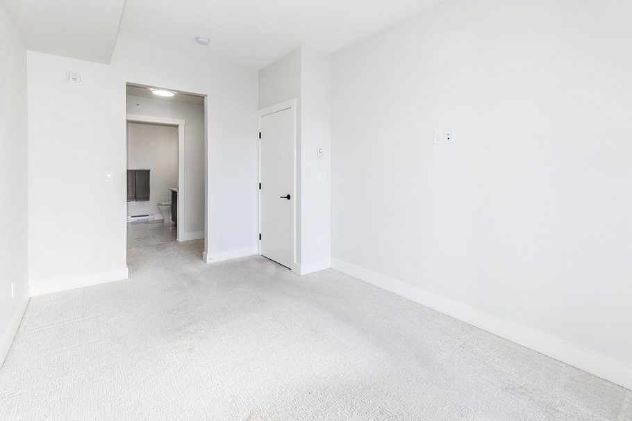 411 1633 Tatlow Avenue North Vancouver, BC - 15