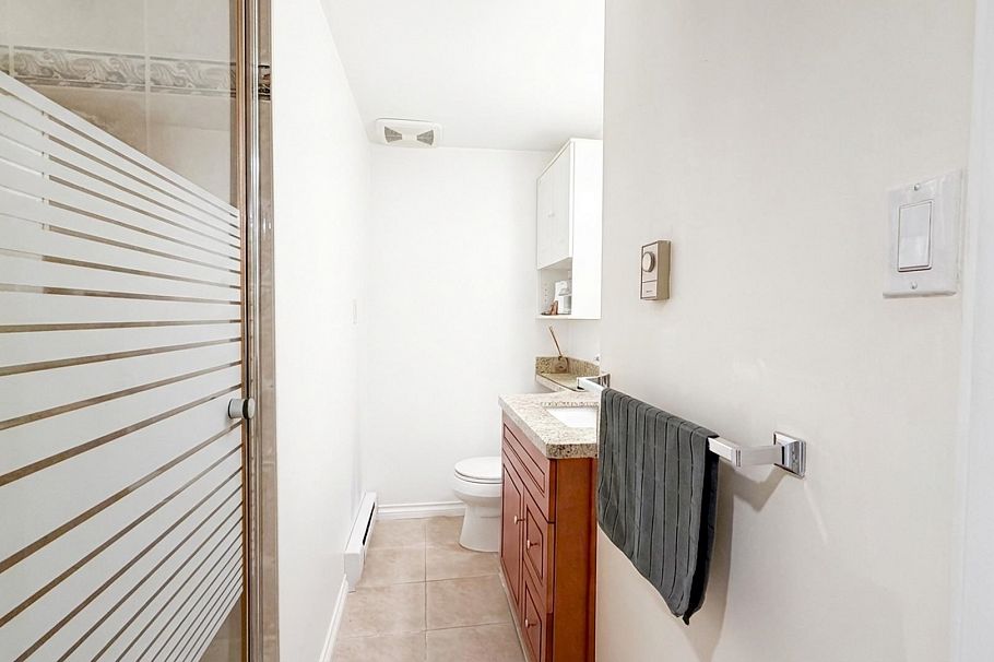 7438 Echo Place Vancouver, BC - 22