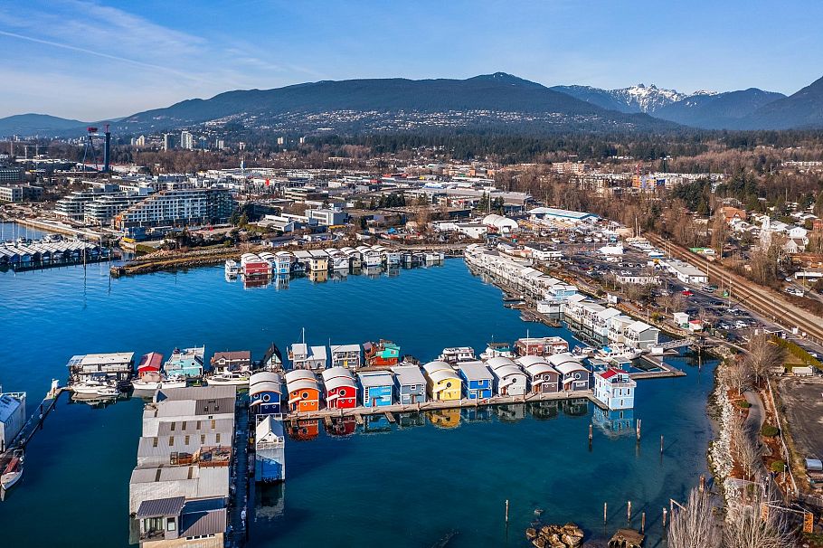 JNW04 415 Esplanade W North Vancouver, BC - 38