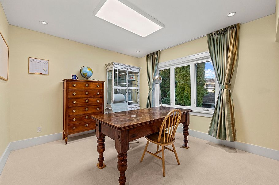 4069 W 14th Avenue Vancouver, BC - 12