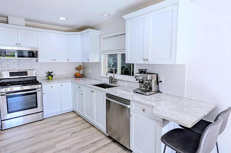 1 252 W 13th Street North Vancouver, BC - 7