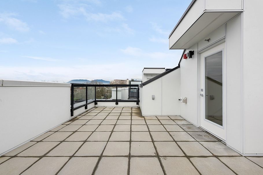 807 W 33rd Avenue Vancouver, BC - 35