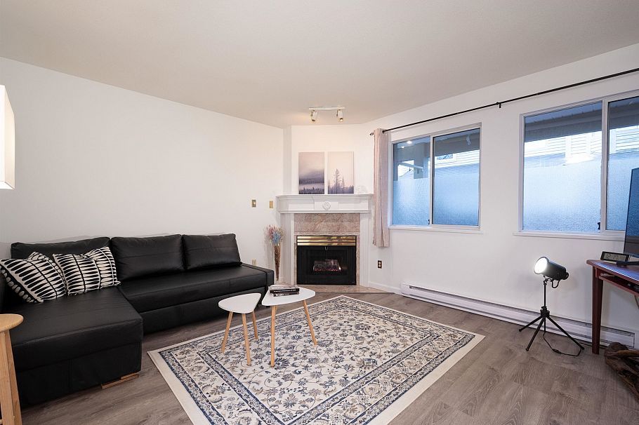 10 815 Tobruck Avenue North Vancouver, BC - 4