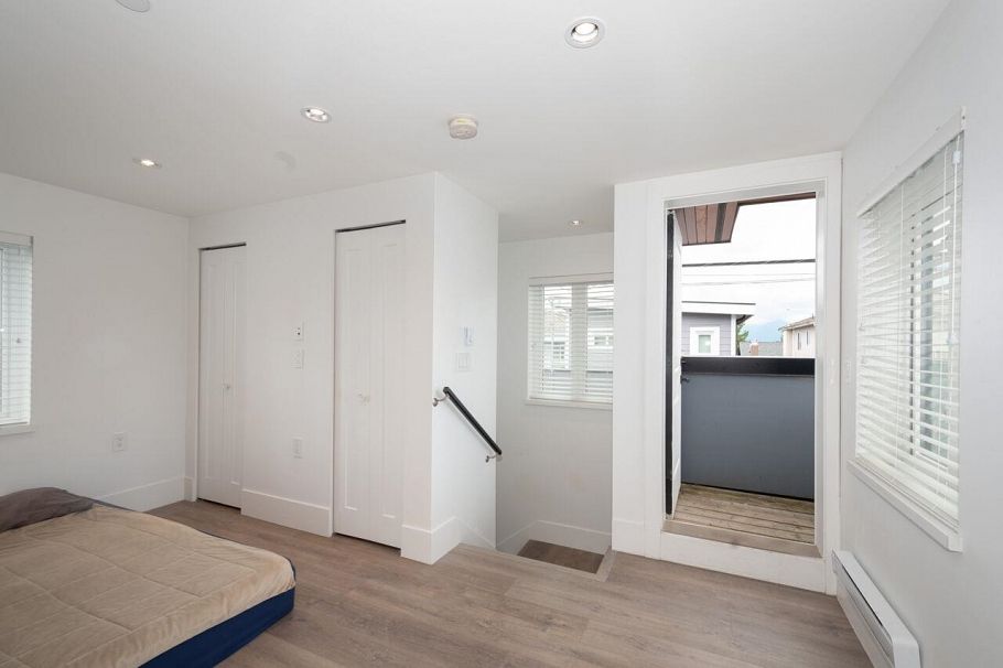 2765 E 27th Avenue Vancouver, BC - 24