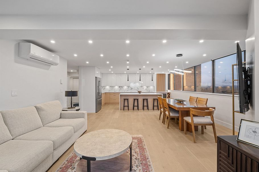 1207 1515 Eastern Avenue North Vancouver, BC - 2