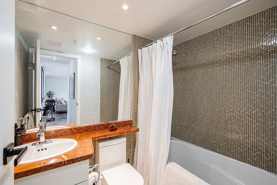 302 1228 Marinaside Crescent Vancouver, BC - 23