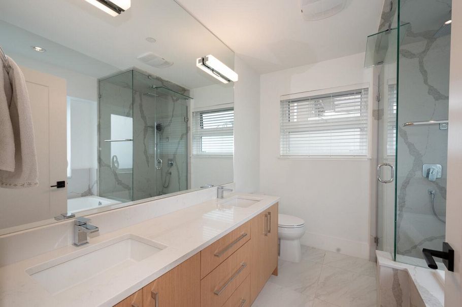 2765 E 27th Avenue Vancouver, BC - 15