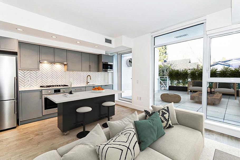 208 2435 Kingsway Street Vancouver, BC - 1