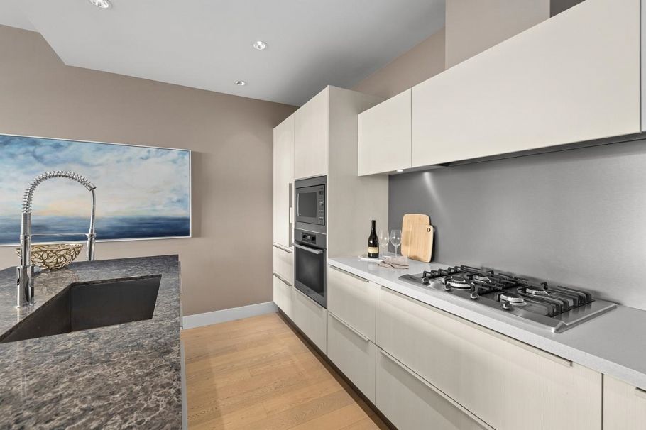 406 1616 Columbia Street Vancouver, BC - 9