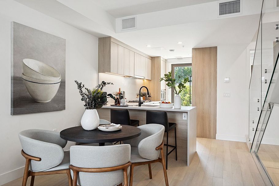 6312 Oak Street Vancouver, BC - 3