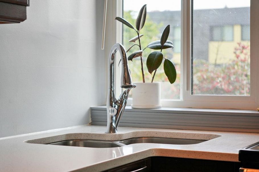 201 341 Mahon Avenue North Vancouver, BC - 4