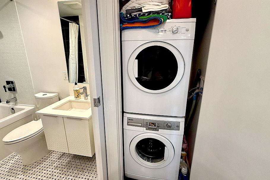 3804 1283 Howe Street Vancouver, BC - 24