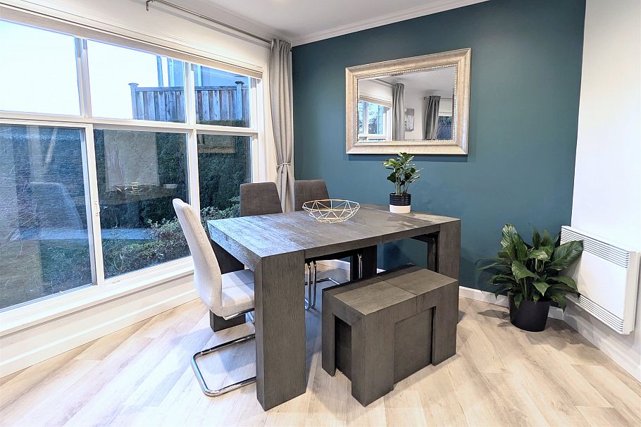 1 252 W 13th Street North Vancouver, BC - 10