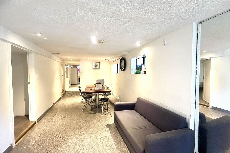 3838 Inverness Street Vancouver, BC - 26