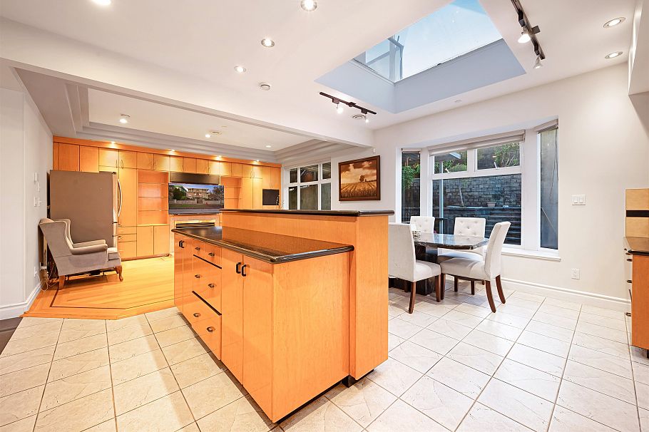 2195 Harrison Street Vancouver, BC - 16