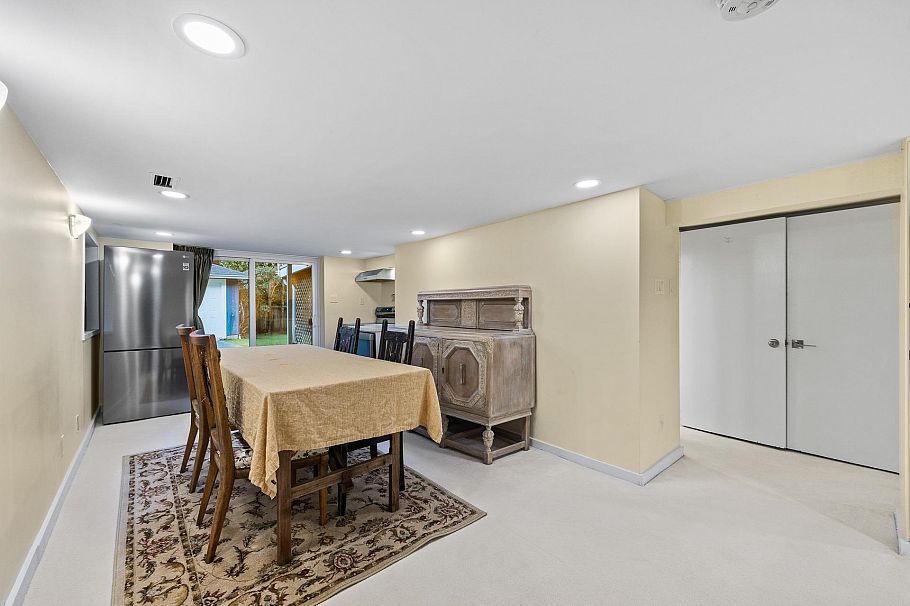 4069 W 14th Avenue Vancouver, BC - 30