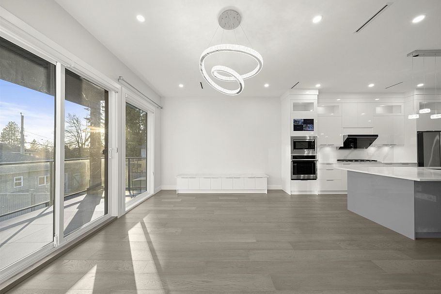 253 W 18th Street North Vancouver, BC - 8