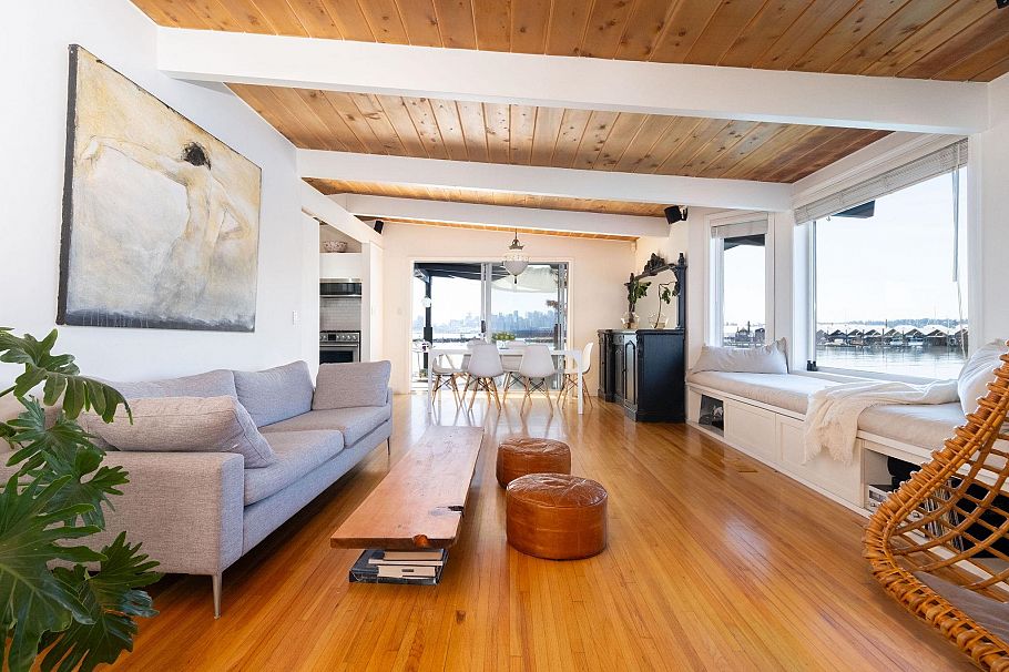 A27 415 W Esplanade Avenue North Vancouver, BC - 21