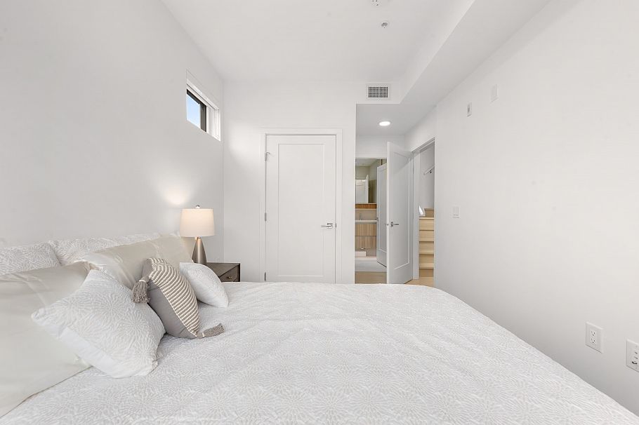 807 W 33rd Avenue Vancouver, BC - 25