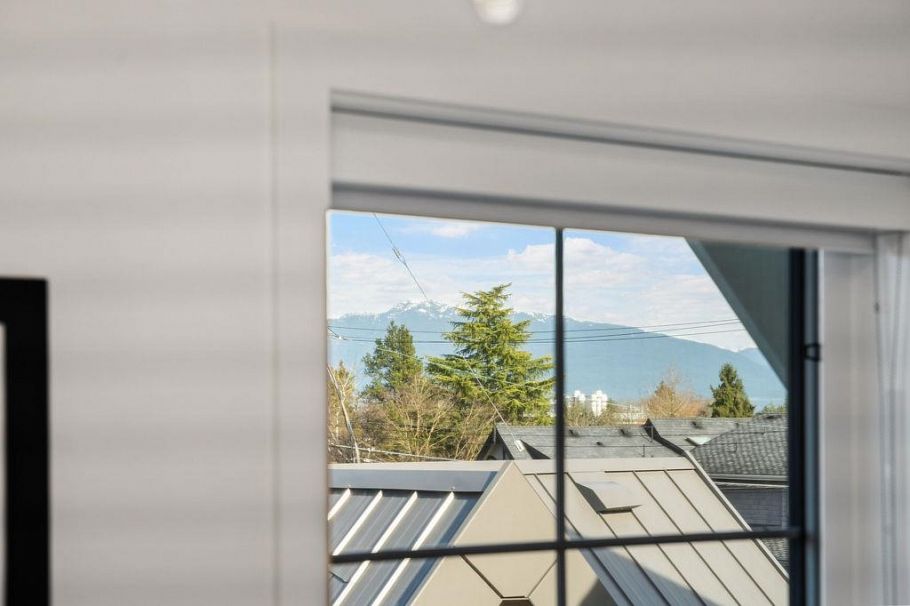 1141 W 33rd Avenue Vancouver, BC - 34