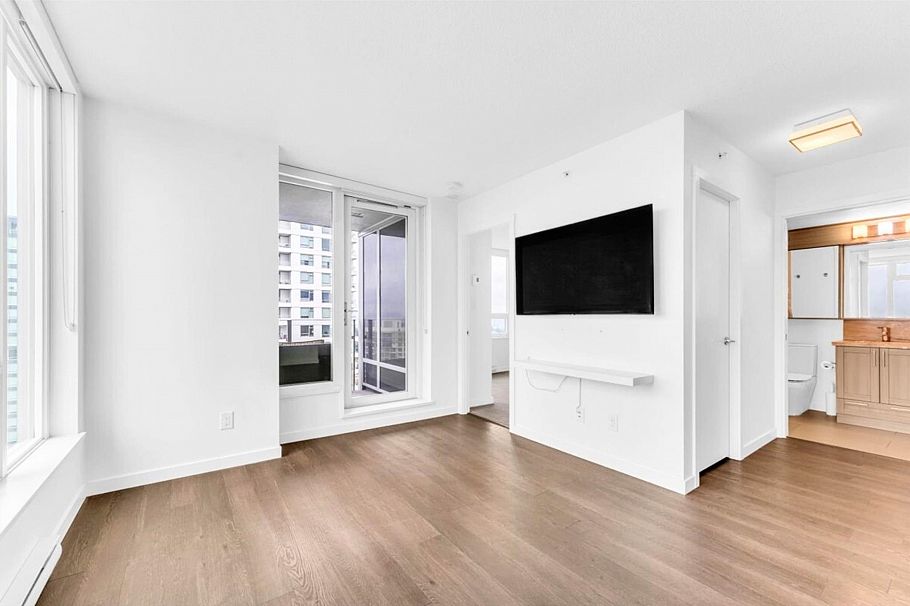 2502 5665 Boundary Road Vancouver, BC - 3