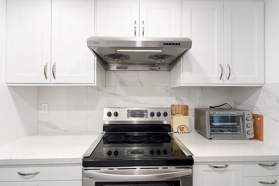 7438 Echo Place Vancouver, BC - 7