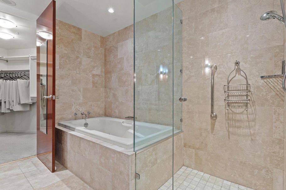 3704 938 Nelson Street Vancouver, BC - 18