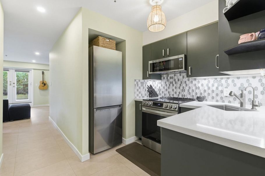 104 828 W 14th Avenue Vancouver, BC - 3