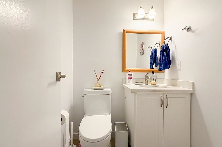 7438 Echo Place Vancouver, BC - 12