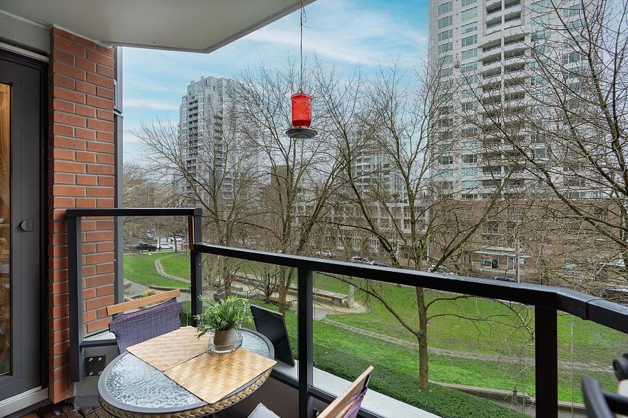 303 1488 Hornby Street Vancouver, BC - 25