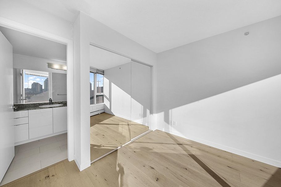 802 58 Keefer Place Vancouver, BC - 11