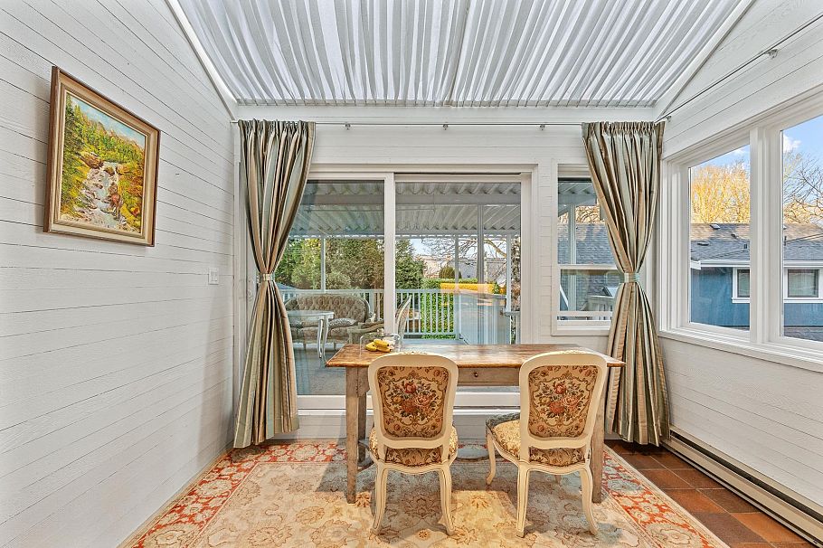 4069 W 14th Avenue Vancouver, BC - 9