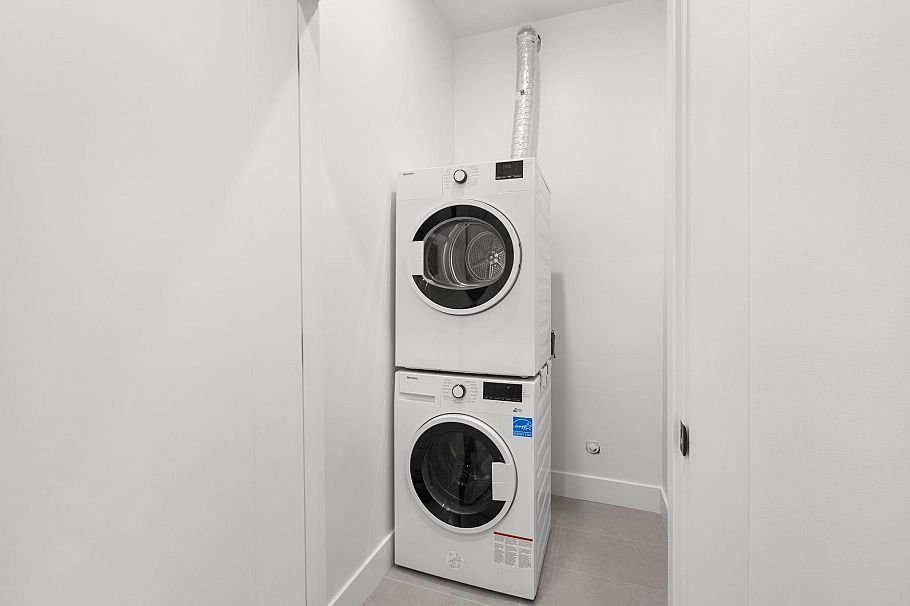 2632 Ward Street Vancouver, BC - 23