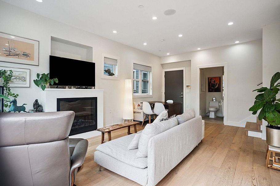 764 E 14th Avenue Vancouver, BC - 6