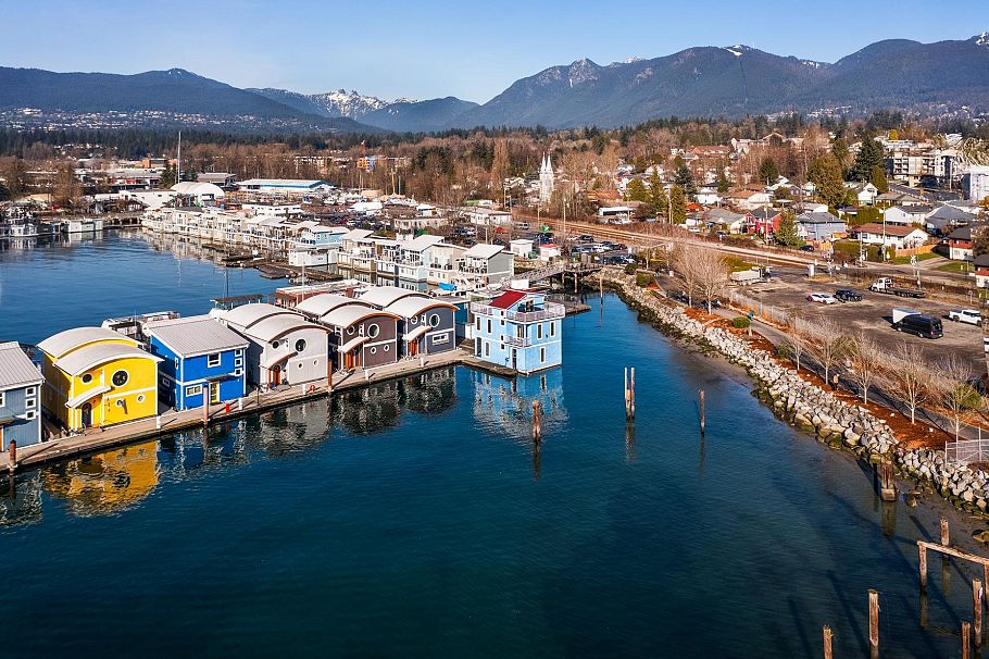 JNW04 415 Esplanade W North Vancouver, BC - 32