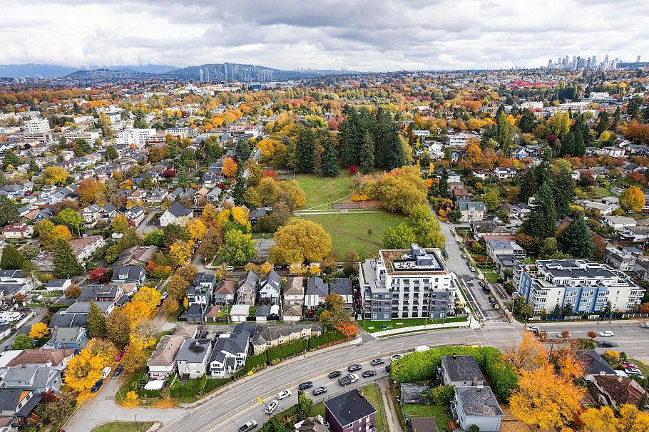 764 E 14th Avenue Vancouver, BC - 40