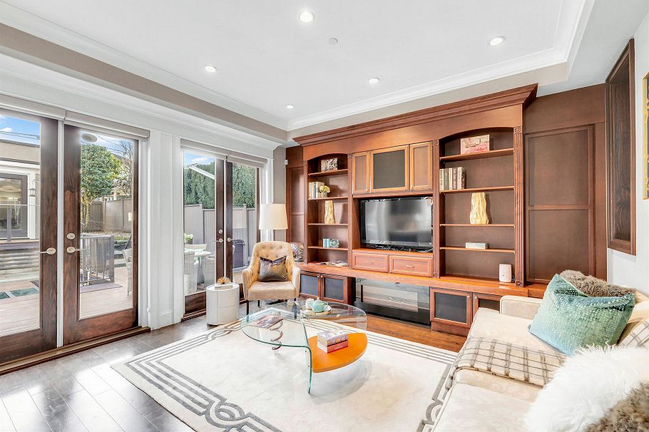 4320 W 8th Avenue Vancouver, BC - 9