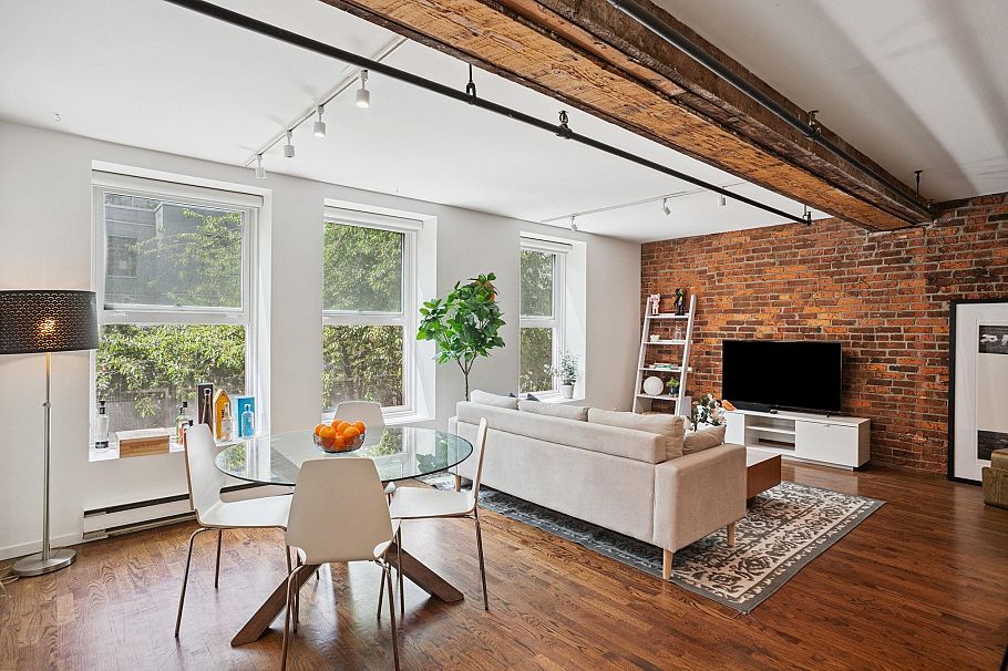 203 150 Alexander Street Vancouver, BC - 1