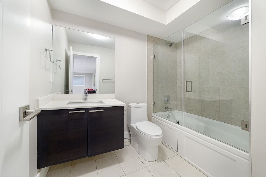 517 Granada Crescent North Vancouver, BC - 29