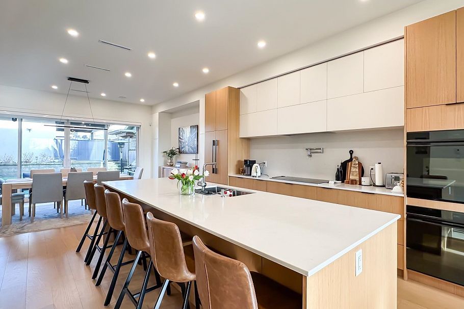 338 E 5th Street North Vancouver, BC - 6